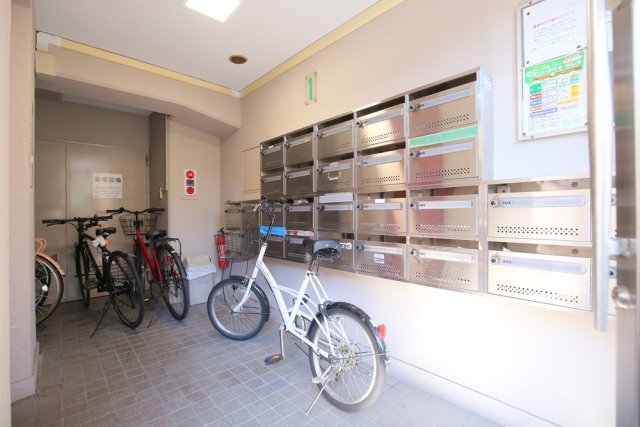 17/18 エントランス