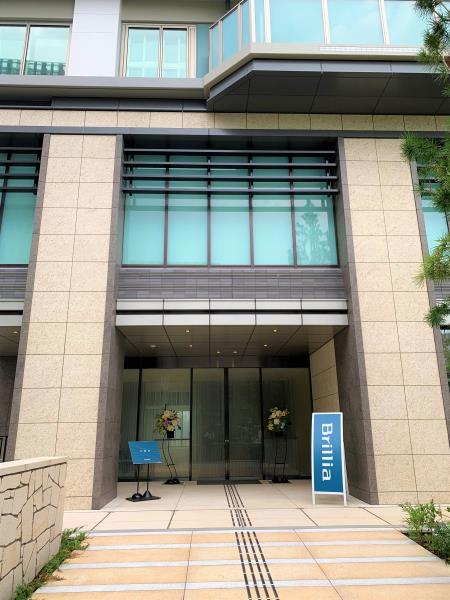 15/26 エントランス