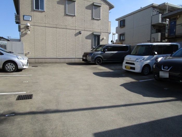 2/2 駐車場