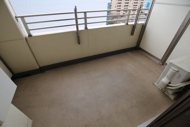 18/27 バルコニー