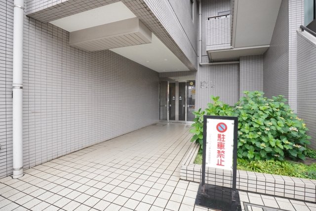 14/15 エントランス