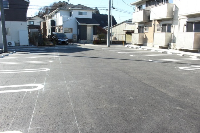 20/27 駐車場