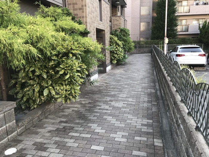 18/29 駐車場
