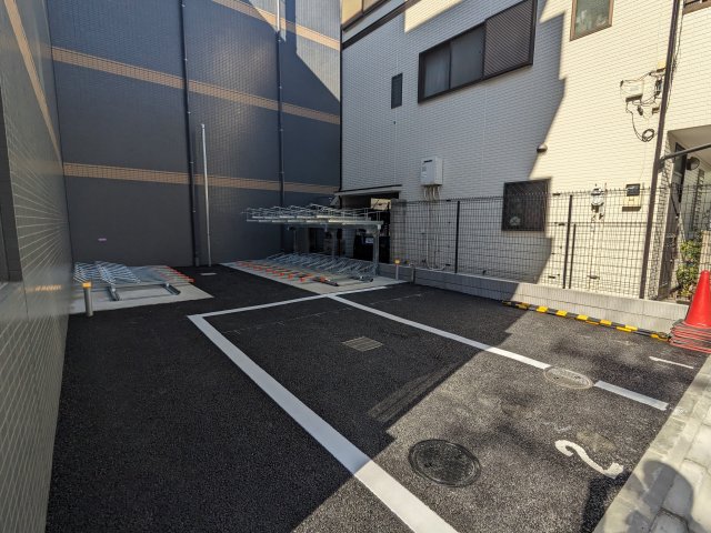 28/30 駐車場