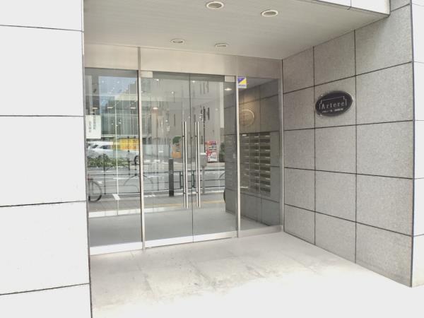 23/26 エントランス