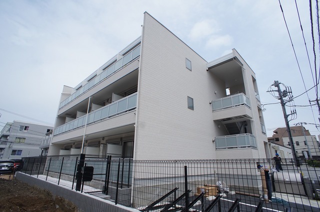 16/27 エントランス