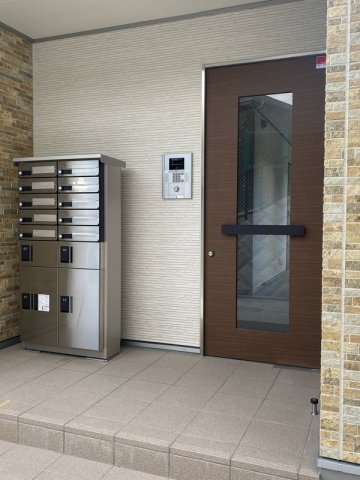 20/20 エントランス