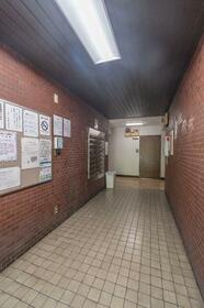 16/16 エントランス