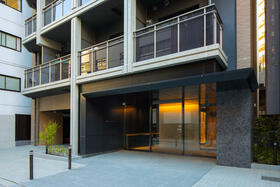 13/16 エントランス