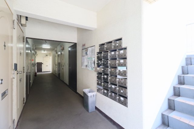 19/20 エントランス