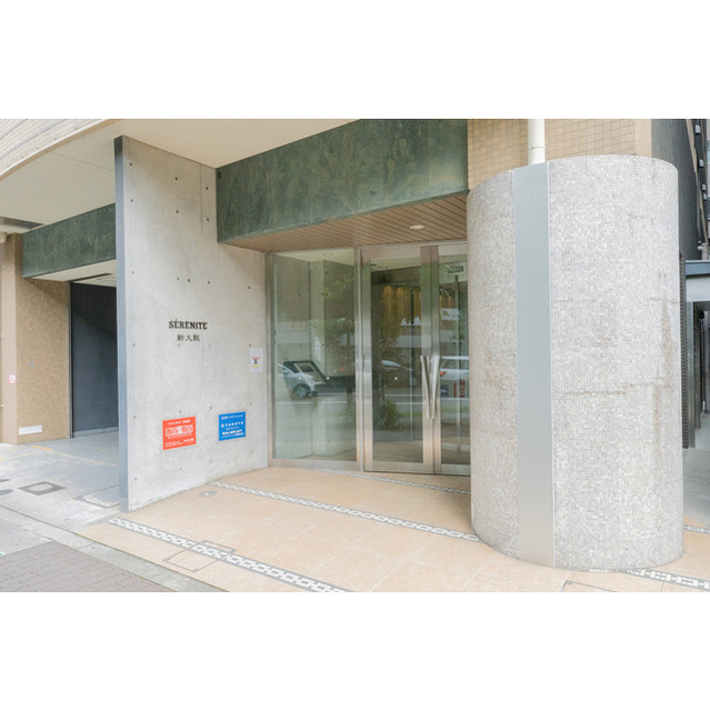 26/30 エントランス