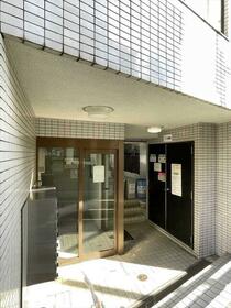 2/2 エントランス