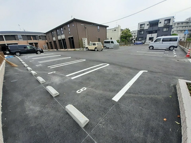 14/20 駐車場