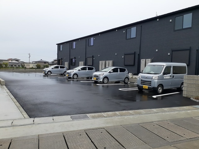 14/20 駐車場
