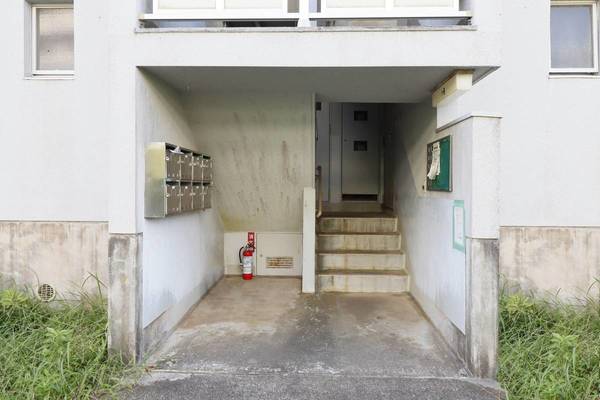 15/16 エントランス