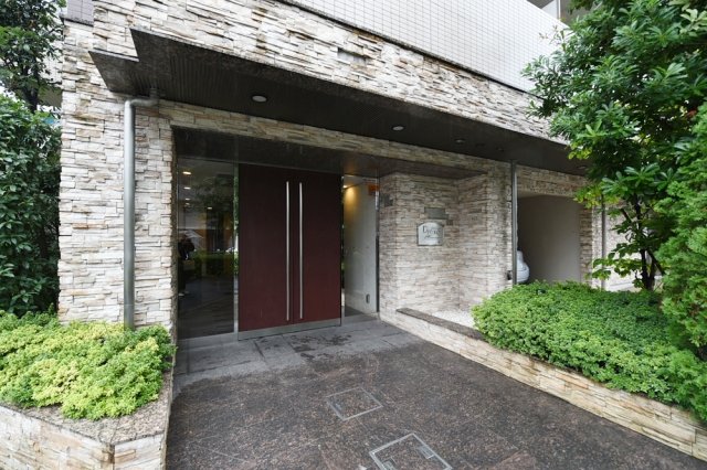 13/15 エントランス