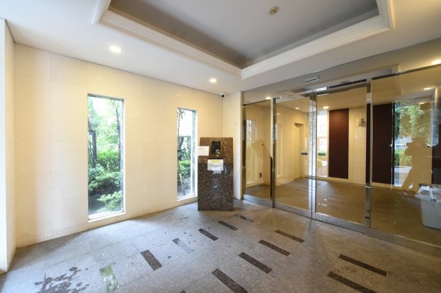 14/15 エントランス