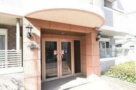 16/16 エントランス