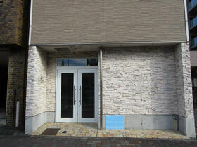 20/20 エントランス