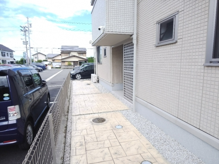 18/24 エントランス