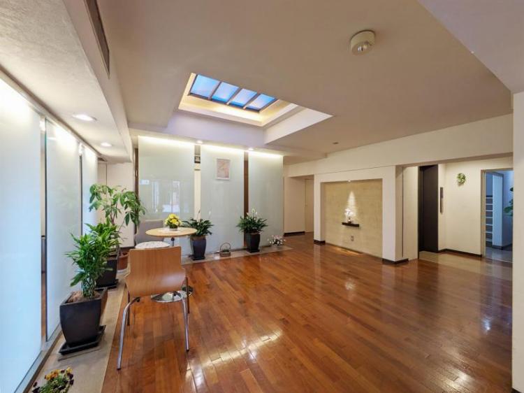 17/27 エントランス