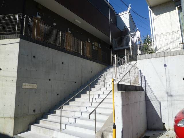 19/25 エントランス