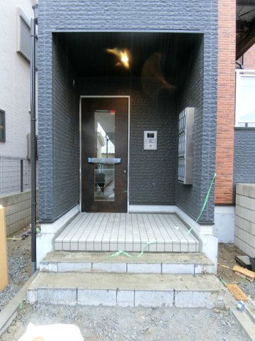 20/21 エントランス