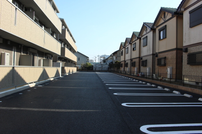 20/28 駐車場
