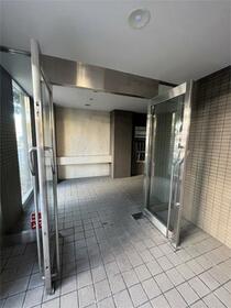 15/16 エントランス