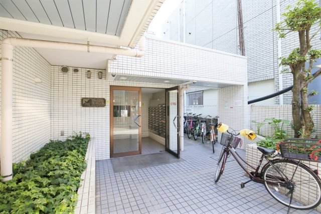 15/17 エントランス