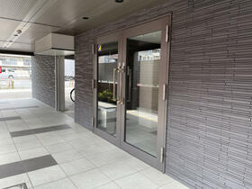 16/26 エントランス