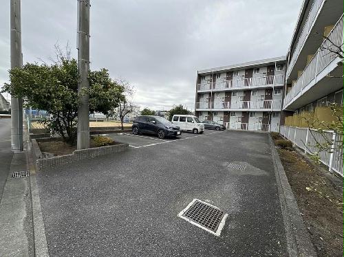 13/21 駐車場