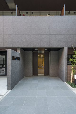 3/8 エントランス