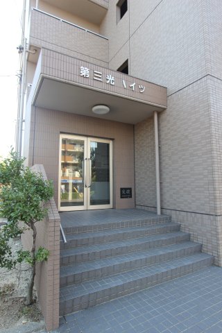 16/25 エントランス