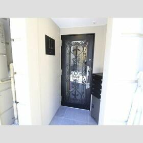 15/15 エントランス