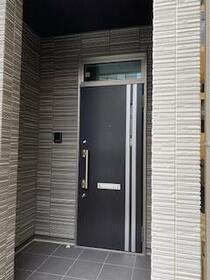 16/16 エントランス