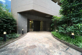 14/16 エントランス