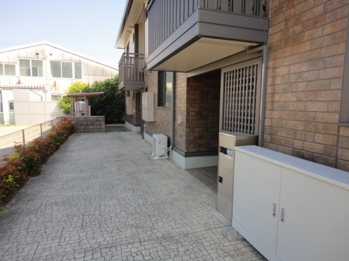 19/20 エントランス