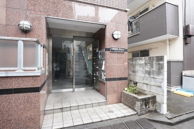 24/30 エントランス