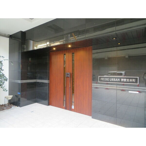 15/22 エントランス