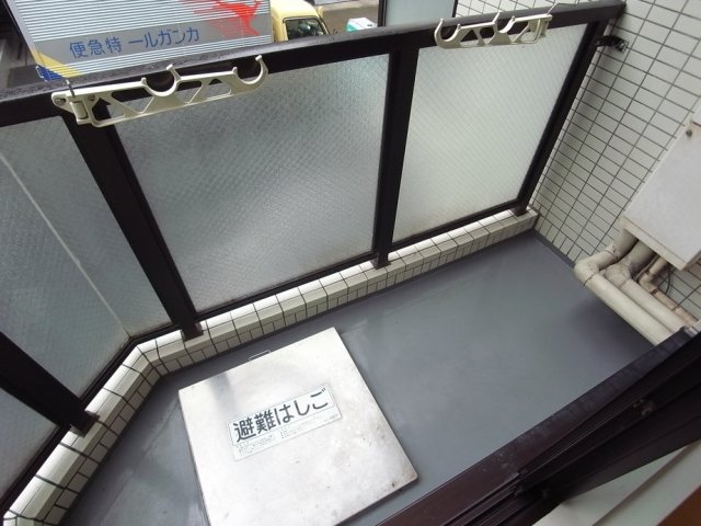 18/23 バルコニー