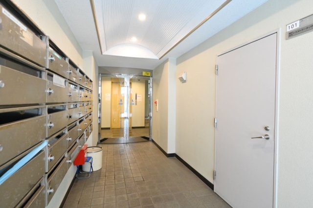 22/23 エントランス