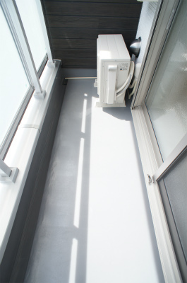 18/23 バルコニー