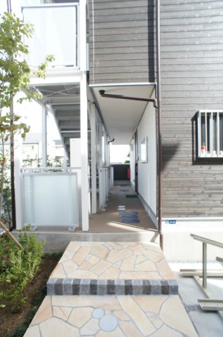 23/23 エントランス