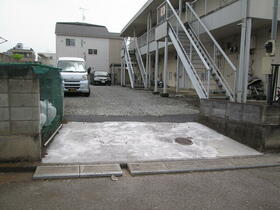 13/13 駐車場