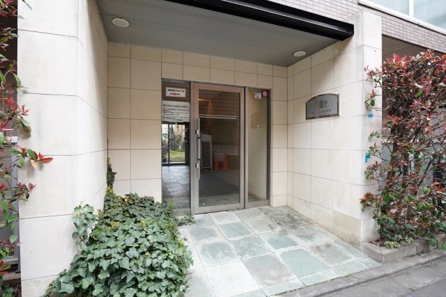 15/21 エントランス