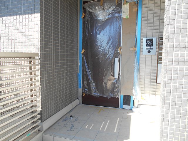 22/27 エントランス