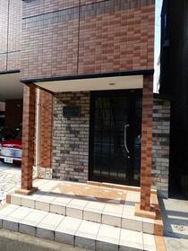 15/15 エントランス