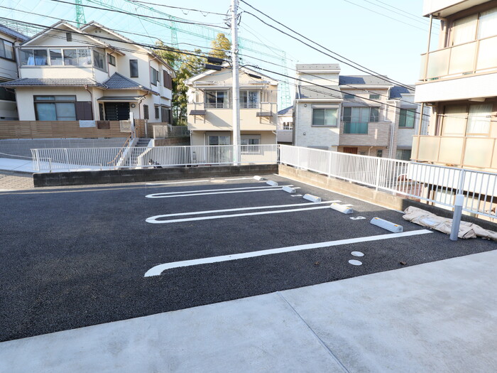 18/19 駐車場