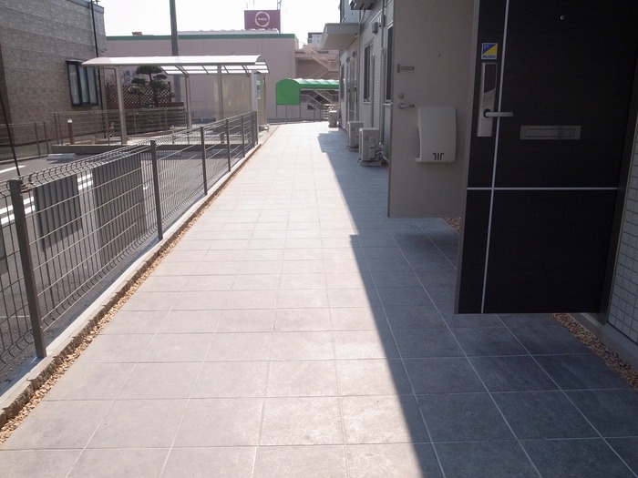 2/5 エントランス